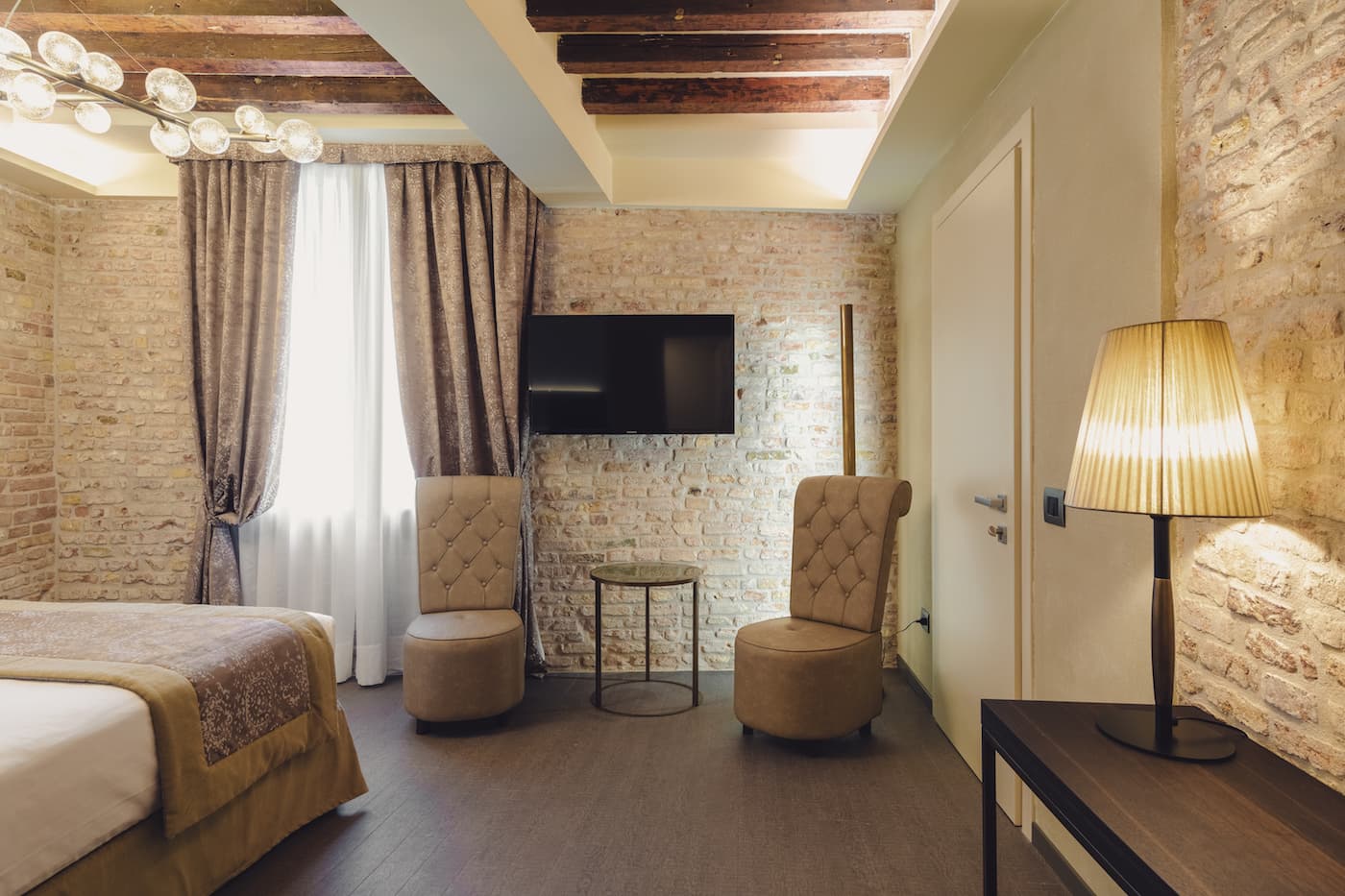 VENICE 4* HOTEL - Image 11