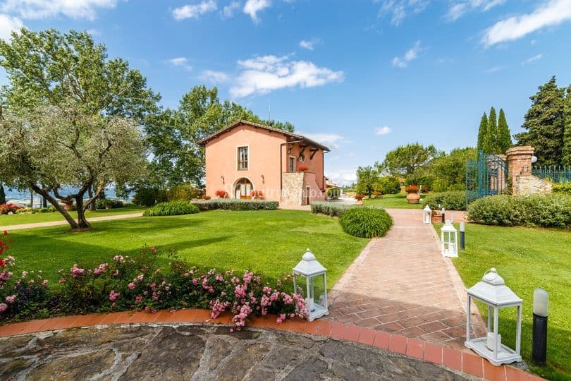 FANTASTICO RESORT IN TOSCANA - Image 13