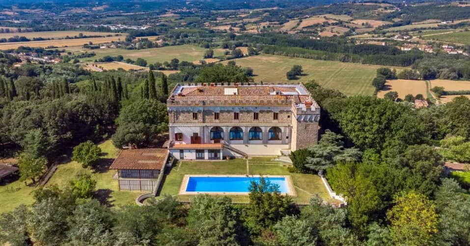 SFARZOSO CASTELLO DEL XIV SECOLO - Image 2