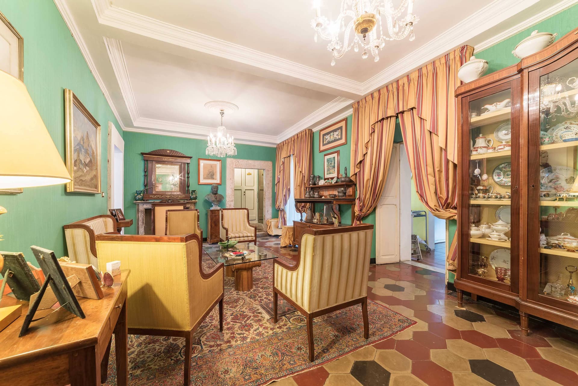 HISTORIC ESTATE - Image 2