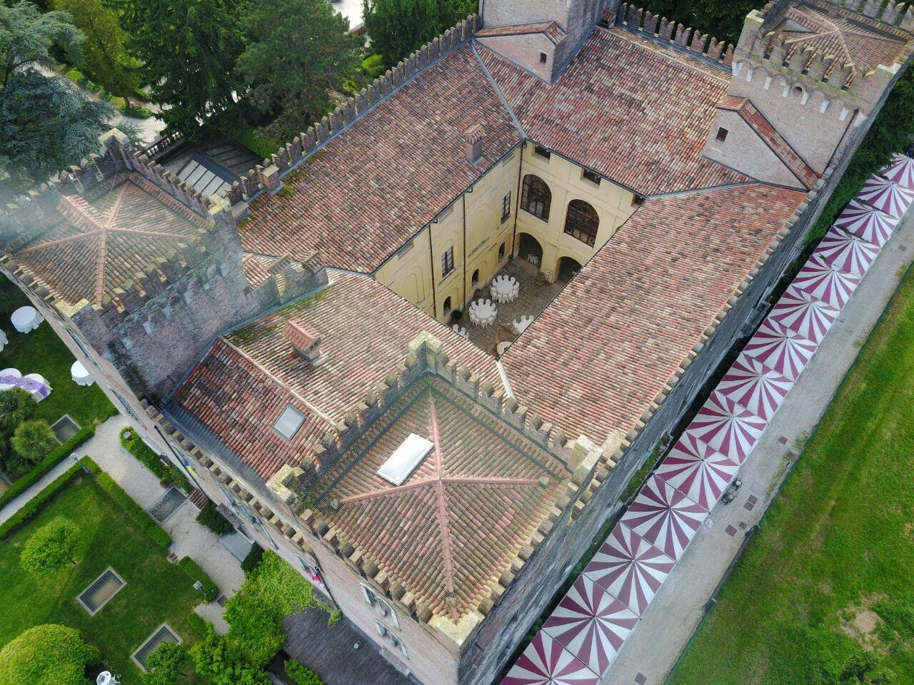 CASTLE IN VENETO - Image 8