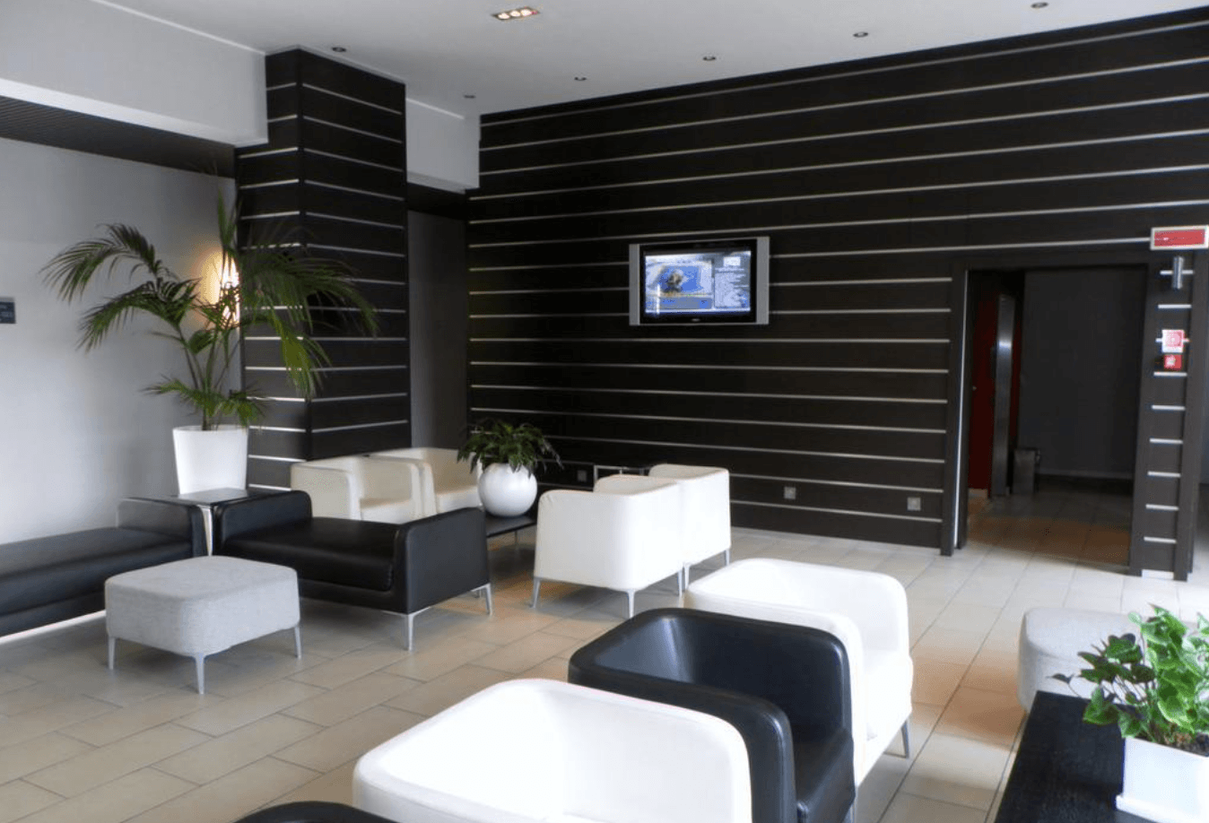 4* HOTEL A MILANO - image 3