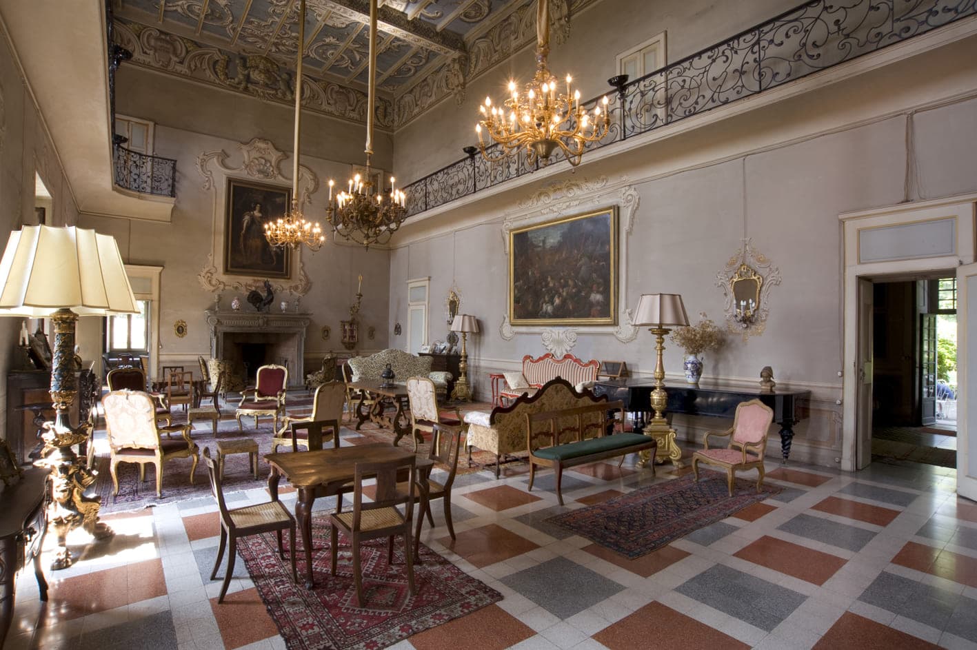 HISTORIC PALACE IN LOMBARDY - Image 6