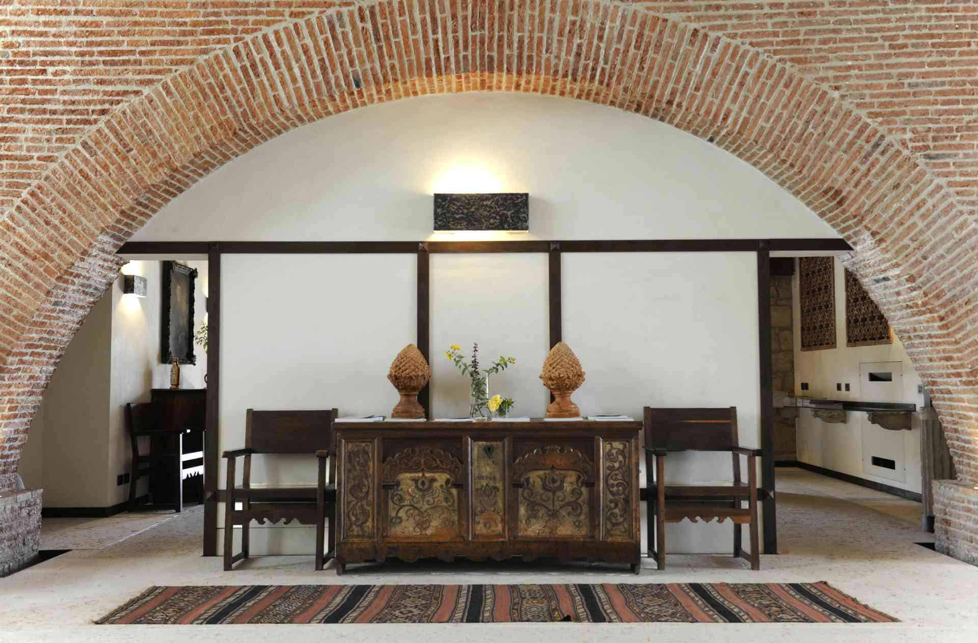 HISTORIC WINE HOTEL - Image 9