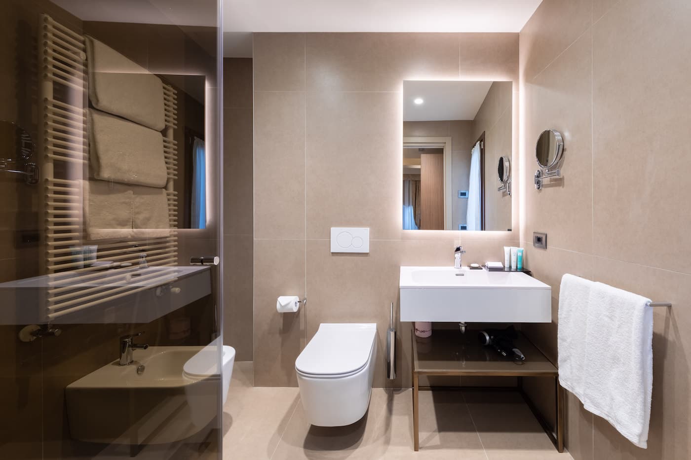 VENICE 4* HOTEL - Image 15