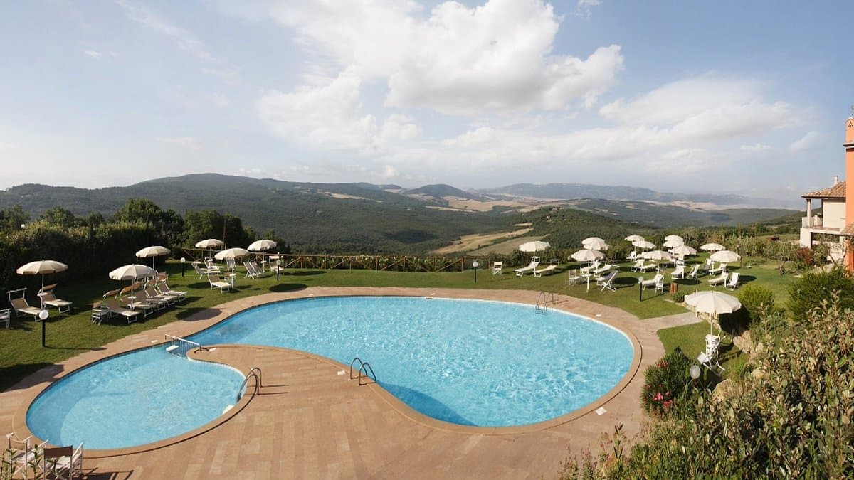 FANTASTICO RESORT IN TOSCANA - Image 3