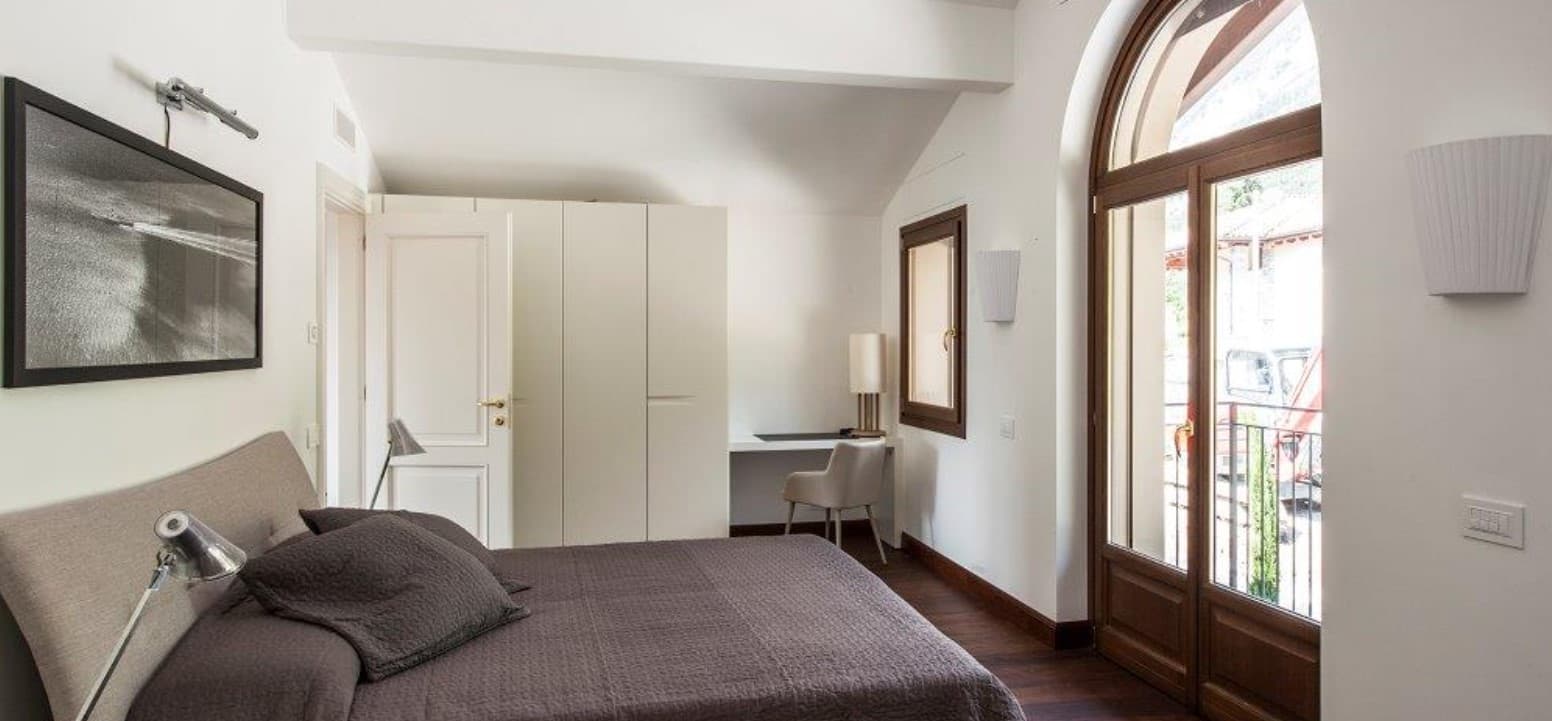 LUSSUOSA VILLA SUL LAGO DI COMO - Image 16