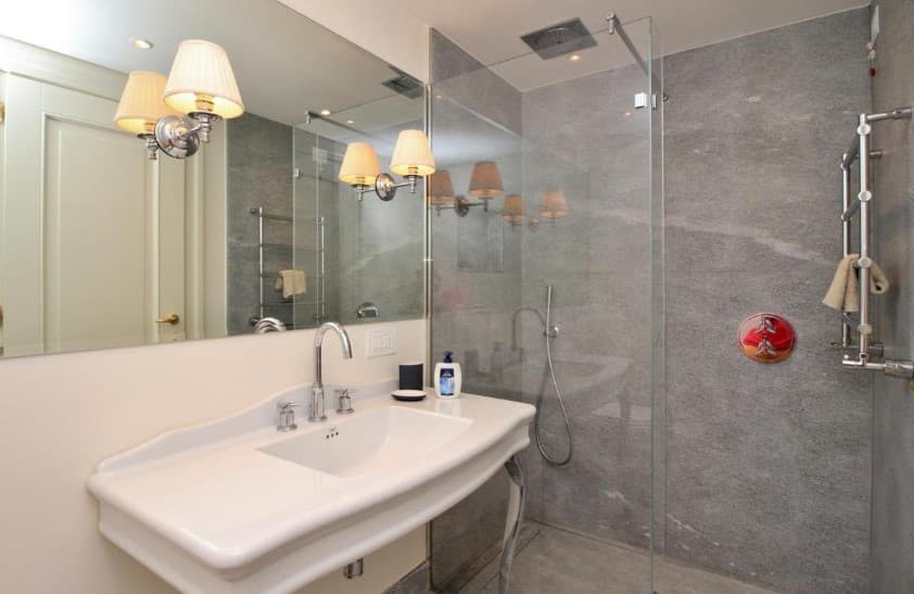 LUSSUOSA VILLA SUL LAGO DI COMO - Image 17