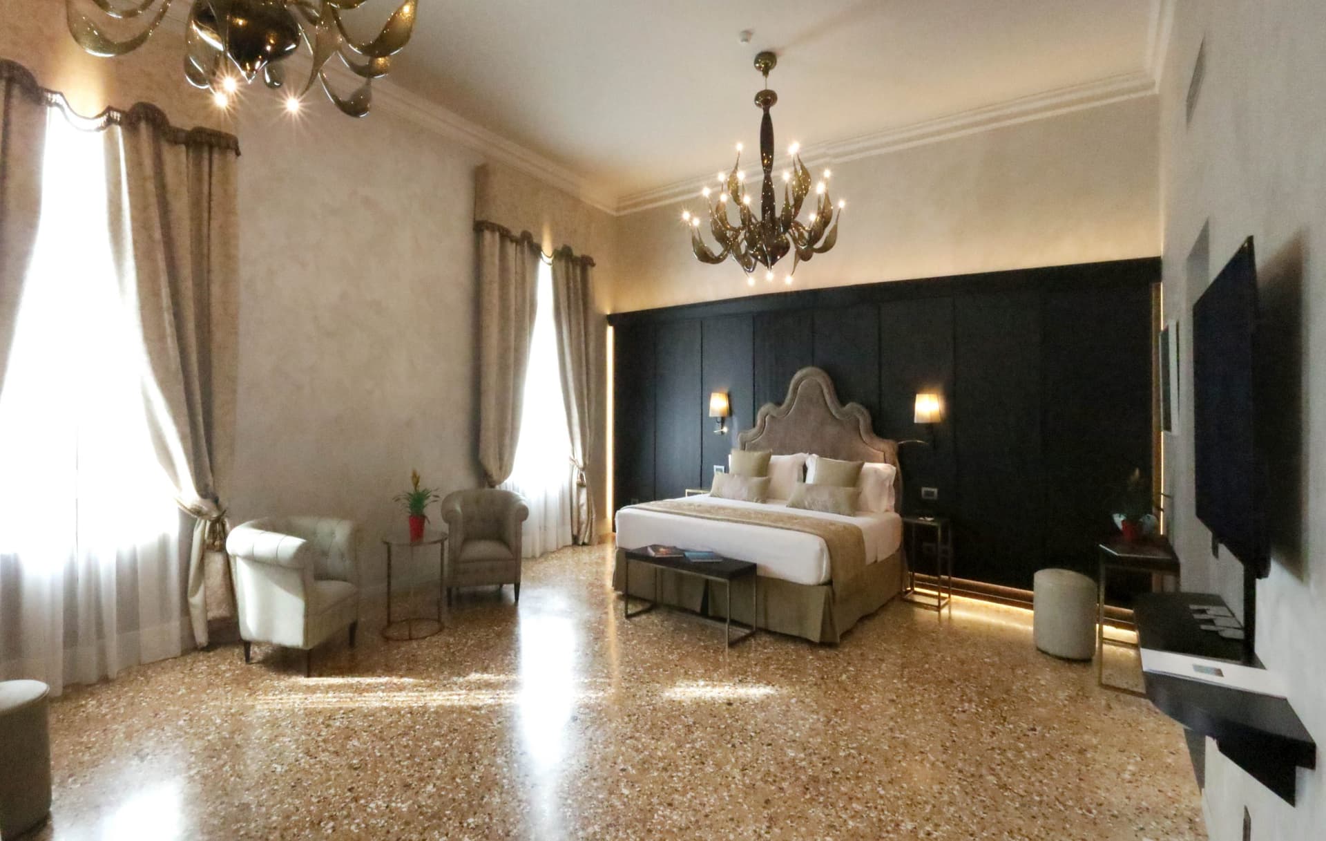 VENICE 4* HOTEL - Image 12