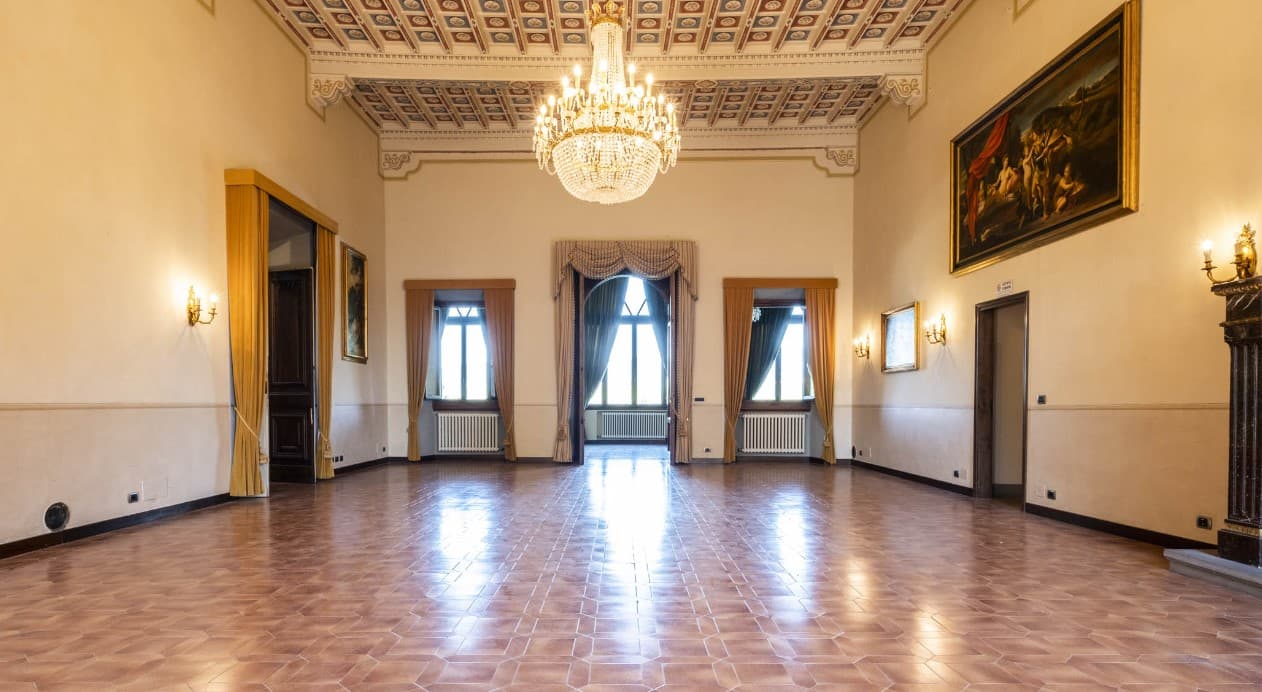 SFARZOSO CASTELLO DEL XIV SECOLO - Image 18